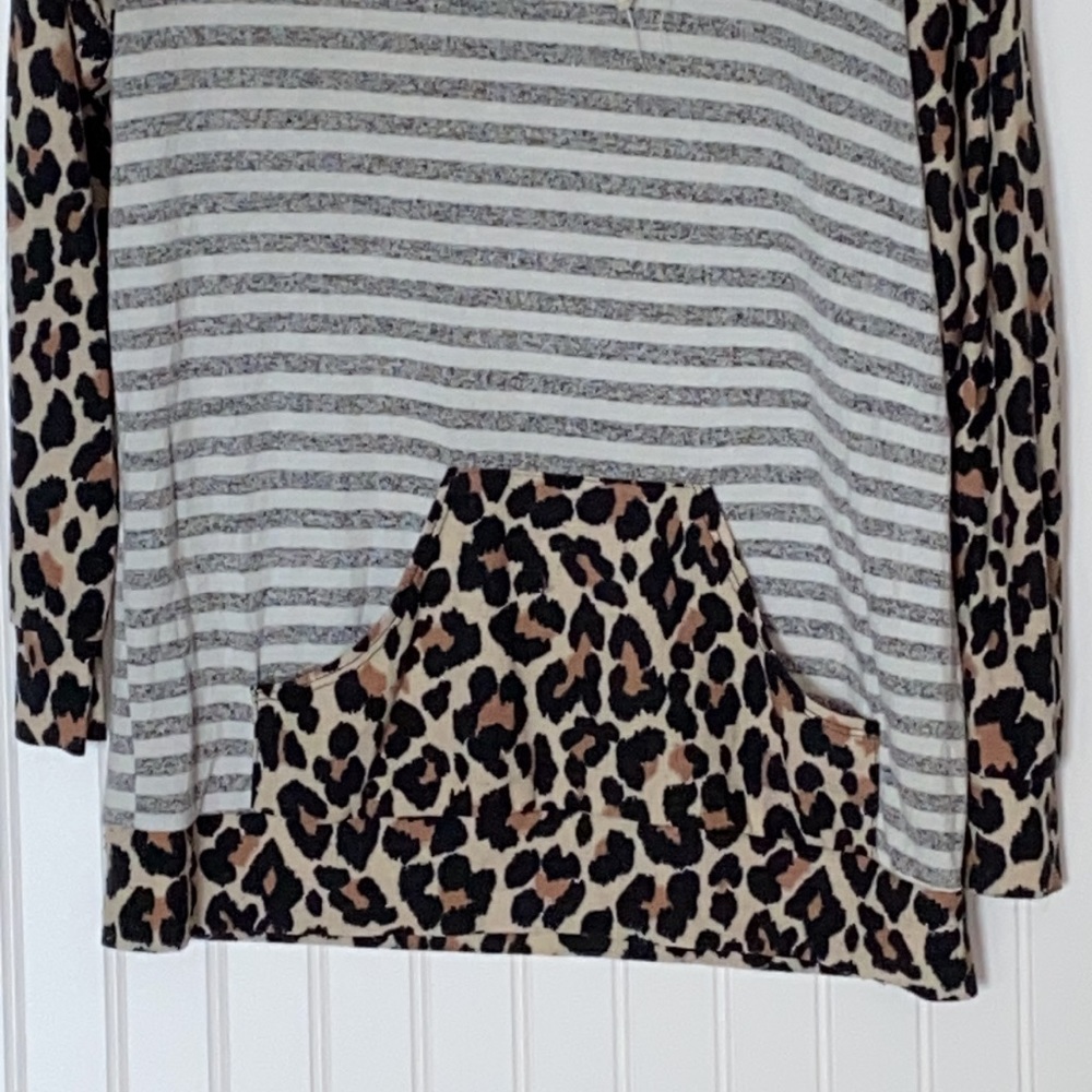 Lovely Melody Leopard Cowl Neck Knit Raglan Top - Picture 3 of 4